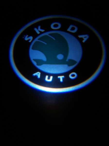 Подсветка дверей авто с логотипом SKODA штатная в Москве