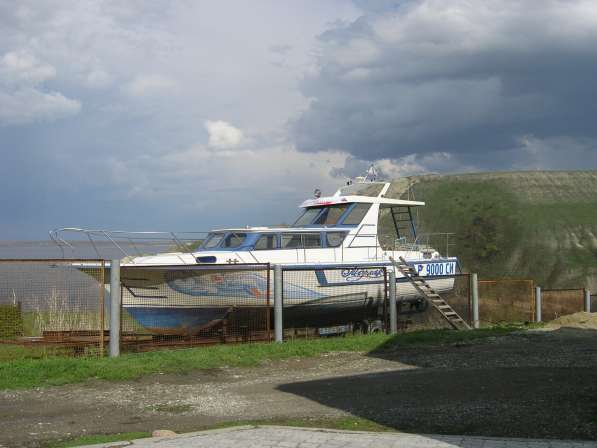 прогулочное судно в Саратове фото 3