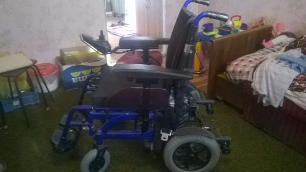 коляска инвалидная с электроприводом