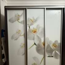 Продаётся шкаф в хорошем состоянии двери раздвижные, в Грозном