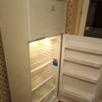 Холодильник Indesit, в Москве