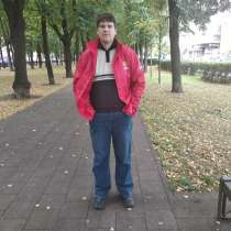 Михаил, 35 лет, хочет познакомиться – Познакомлюсь для создания семьи, в Москве