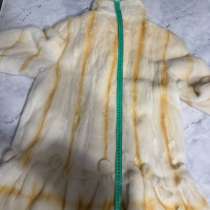 Продаю норковую шубу, носила только два раза. Размер 50-52, в Москве