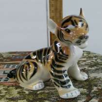 Фарфоровая статуэтка СССР. Тигрёнок ЛФЗ, в Москве