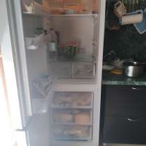 Срочно продам холодильник Индезит, в Оренбурге