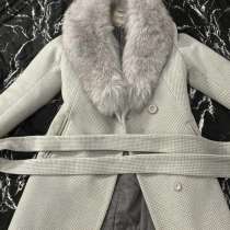 Пальто, в Санкт-Петербурге