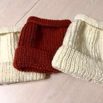 Вязаная шапка женская ручной работы, в г.Кострома