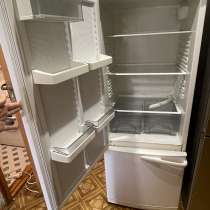 Отдам бесплатно б/у холодильник в не рабочем состоянии, в г.Борисполь