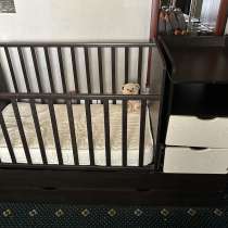 Отдам детскую кроватку за шоколадки, в Химках