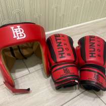 Боксерские перчатки и шлем, в Казани
