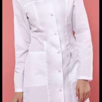 Халат медицинский. Белого цвета. Размер 46, в Ижевске