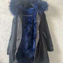 Парка натуральный мех. Идёт на размер 40-42. Для подростка, в Саратове