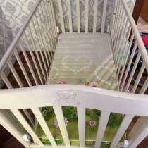 Кроватка маятник, новая, есть небольшие потертости, в Новосибирске