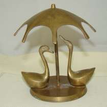 Композиция Лебеди под зонтиком (Q722), в Москве