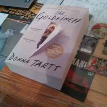 книга на англ. языке Donna Tartt "The Goldfinch" ("Щегол"), в Москве