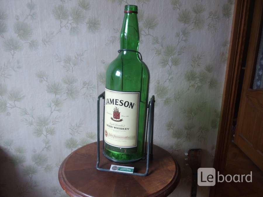 Бутылки 4 литра купить. Джемисон 4.5 литра. Джемисон качели 4.5. Джемисон виски качели 4.5 литра. Jameson виски 4.5 литра.